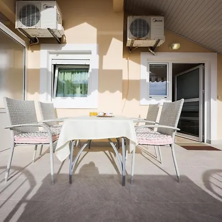 Apartments Mira Zadar Exterior photo