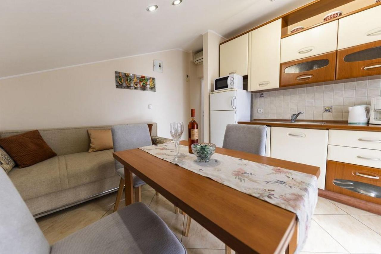 Mira * Zadar