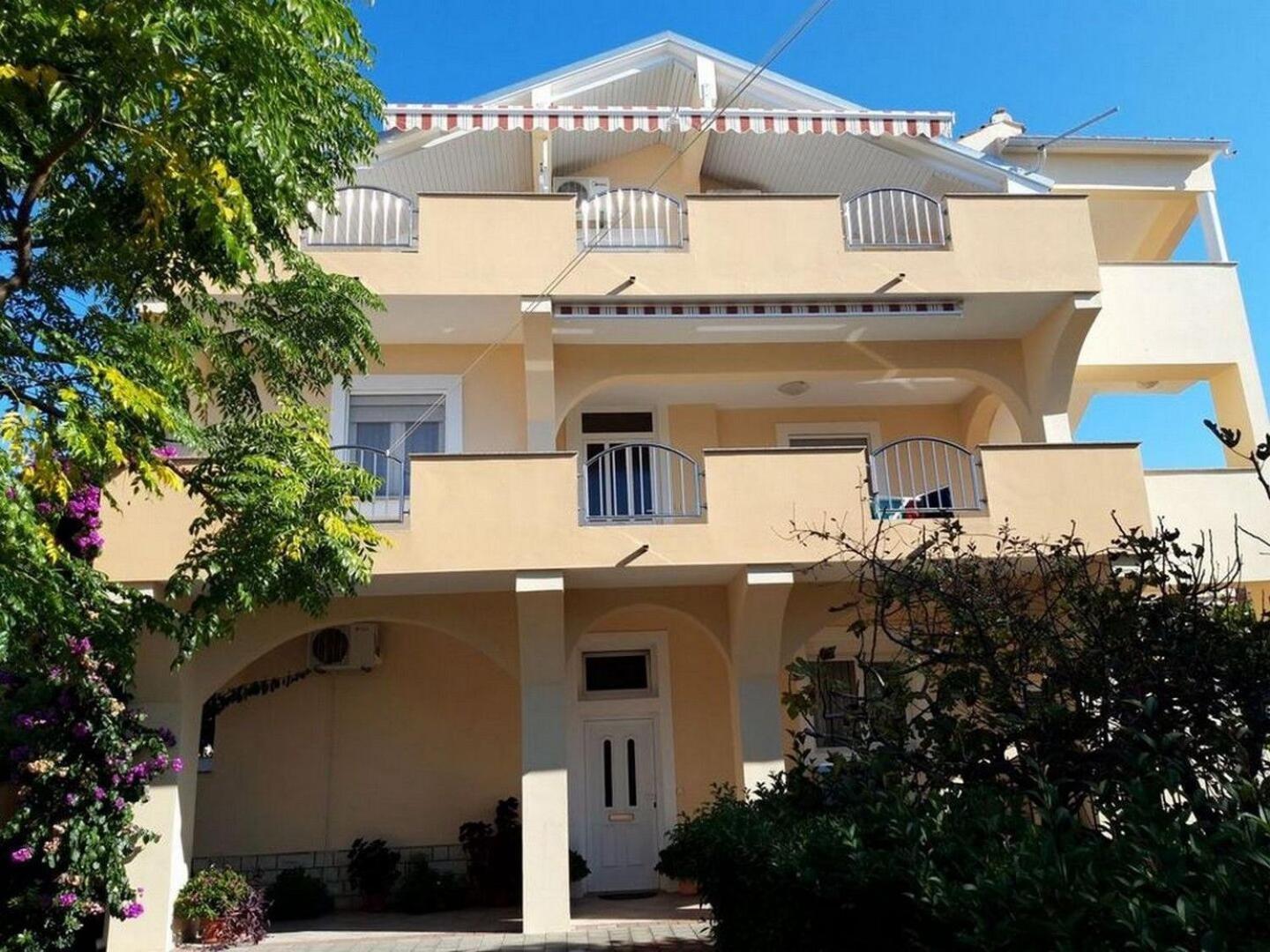 Mira * Zadar